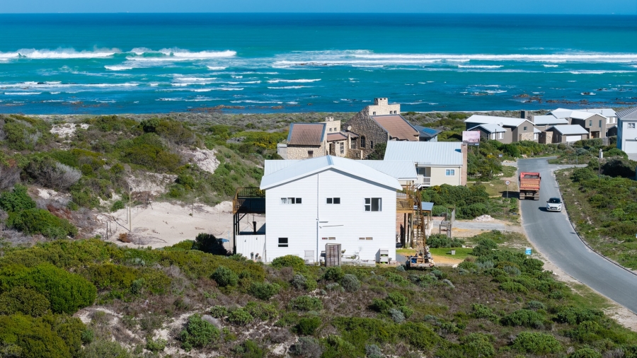 4 Bedroom Property for Sale in Suiderstrand Western Cape